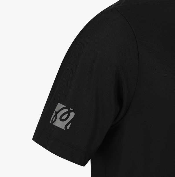 Malbon black performance T-shirt sleeve monogram detail